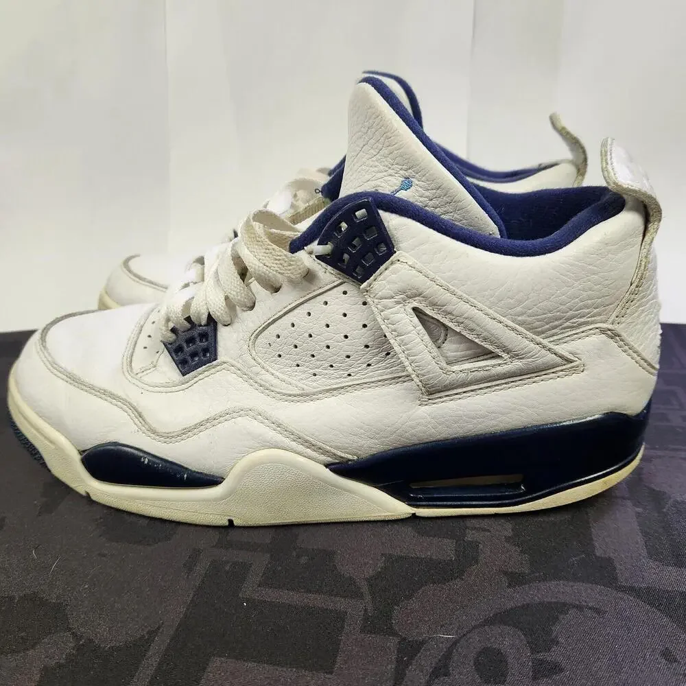 Size 9.5 - Air Jordan 4‎ Retro LS Columbia